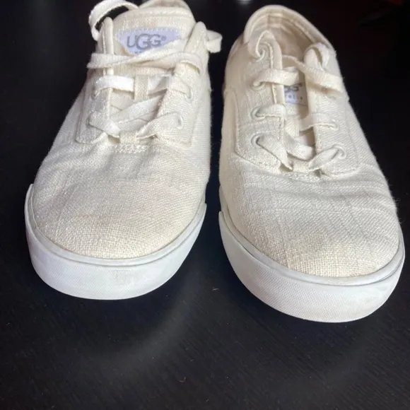 Women's UGG Australia Beige Cream Lace Up Casual Sneaker Shoes Size 3 US
