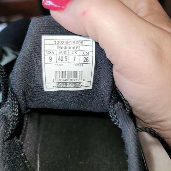 Womens Brooks Running Shoes