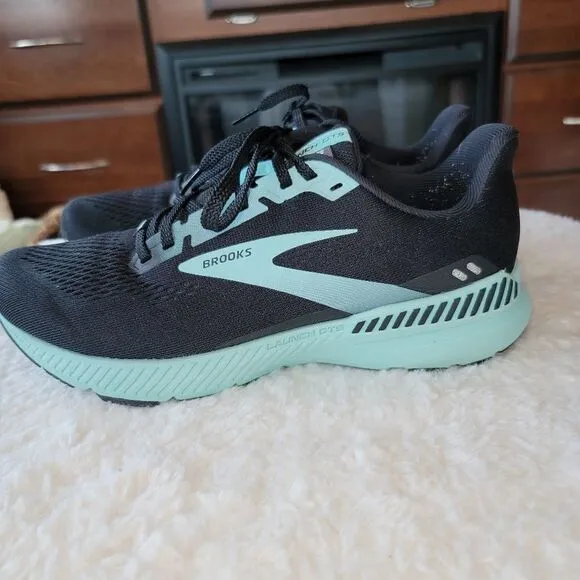 Womens Brooks Running Shoes
