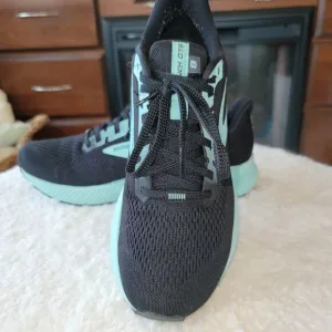 Womens Brooks Running Shoes