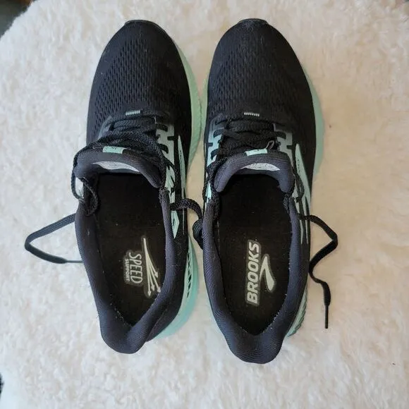 Womens Brooks Running Shoes