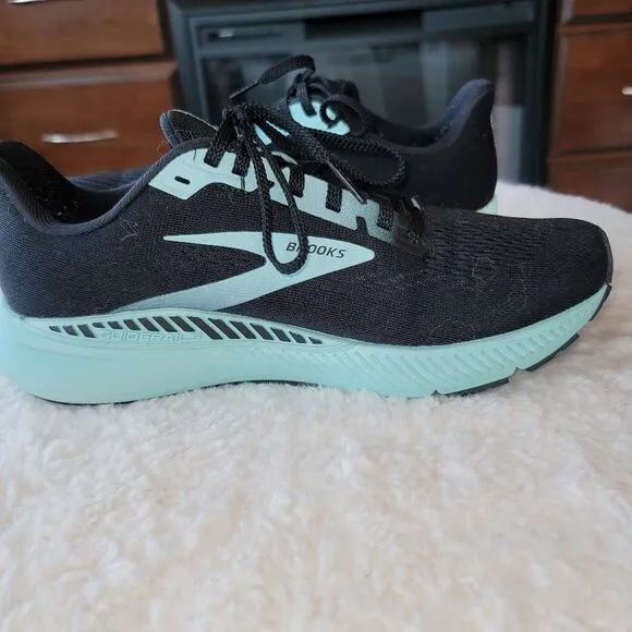 Womens Brooks Running Shoes
