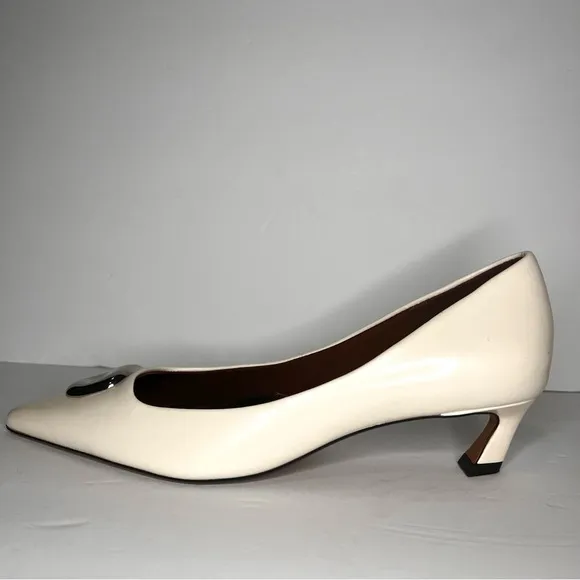ZARA sz 10 - White Leather Kitten Heel Shoes with Metal Detail. Blogger Fave