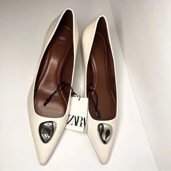 ZARA sz 10 - White Leather Kitten Heel Shoes with Metal Detail. Blogger Fave