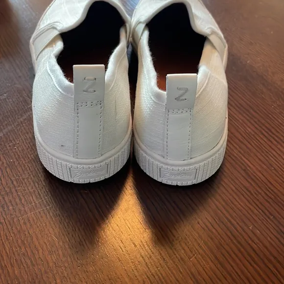 Zodiac Ciara Slip-On Sneakers Shoes Women's 9M Cream color